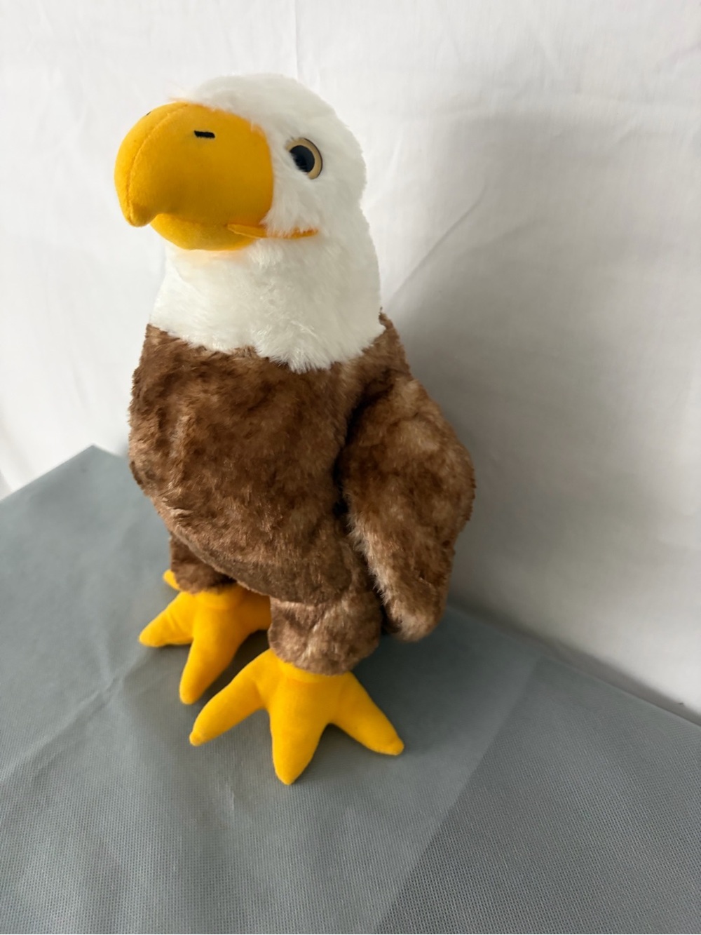 Bald Eagle Plush Stuffed Animal 
The Petting Zoo Vintage Style(F180)